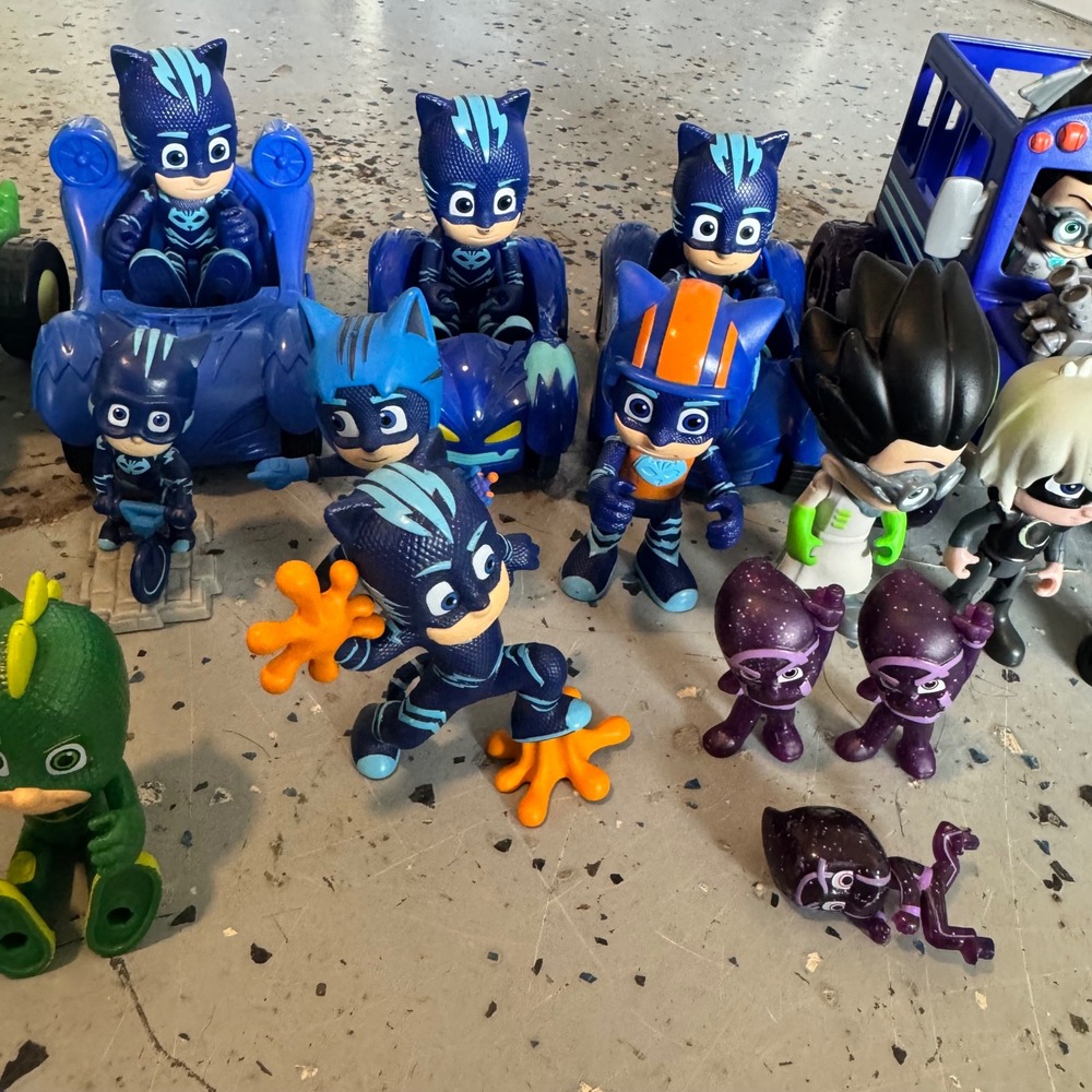 PJ Masks Toy Lot Figures and Vehicles Catboy Owlette Gekko Romeo Luna Girl 37pc
